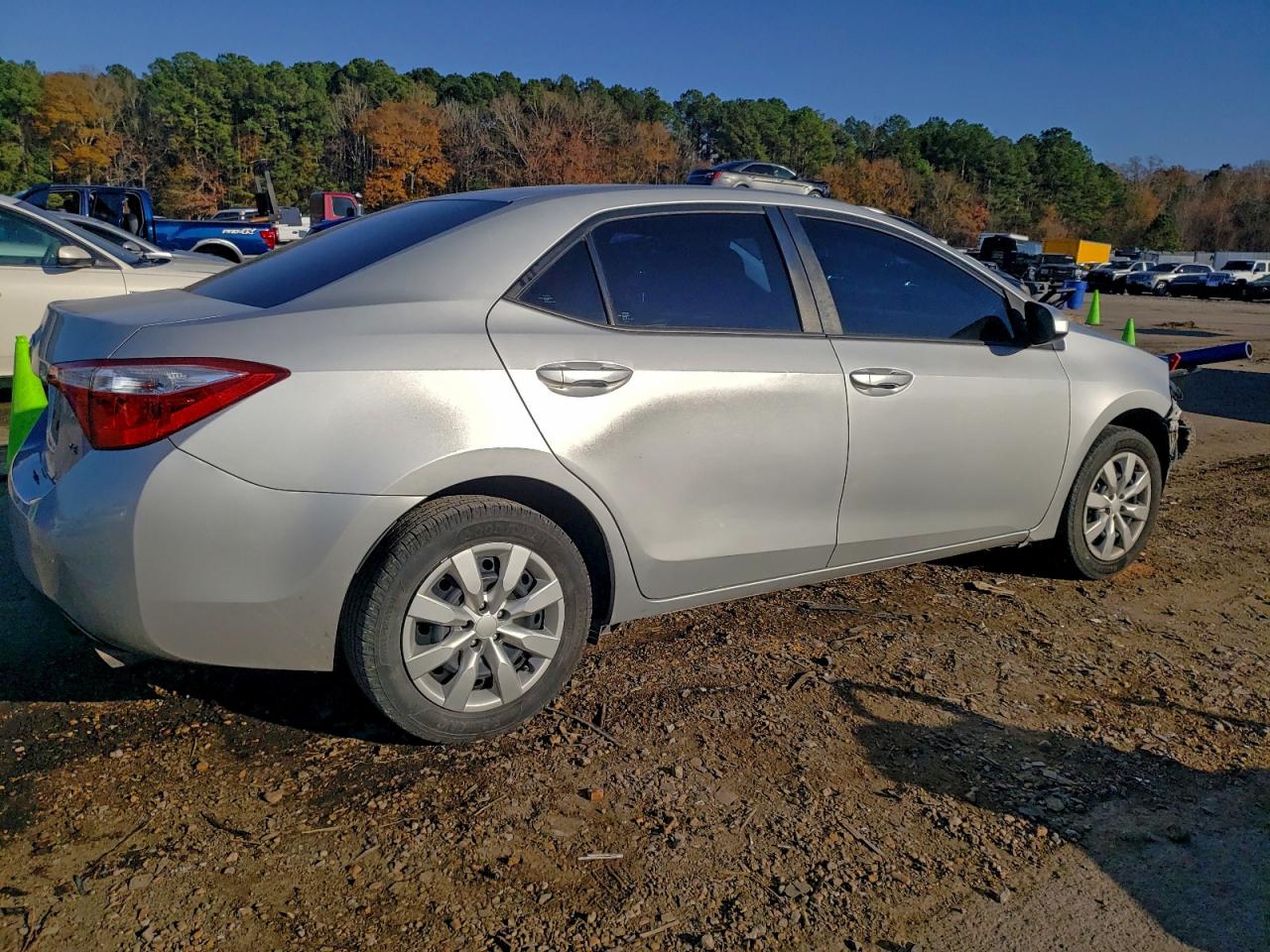 Toyota Corolla L Image 2