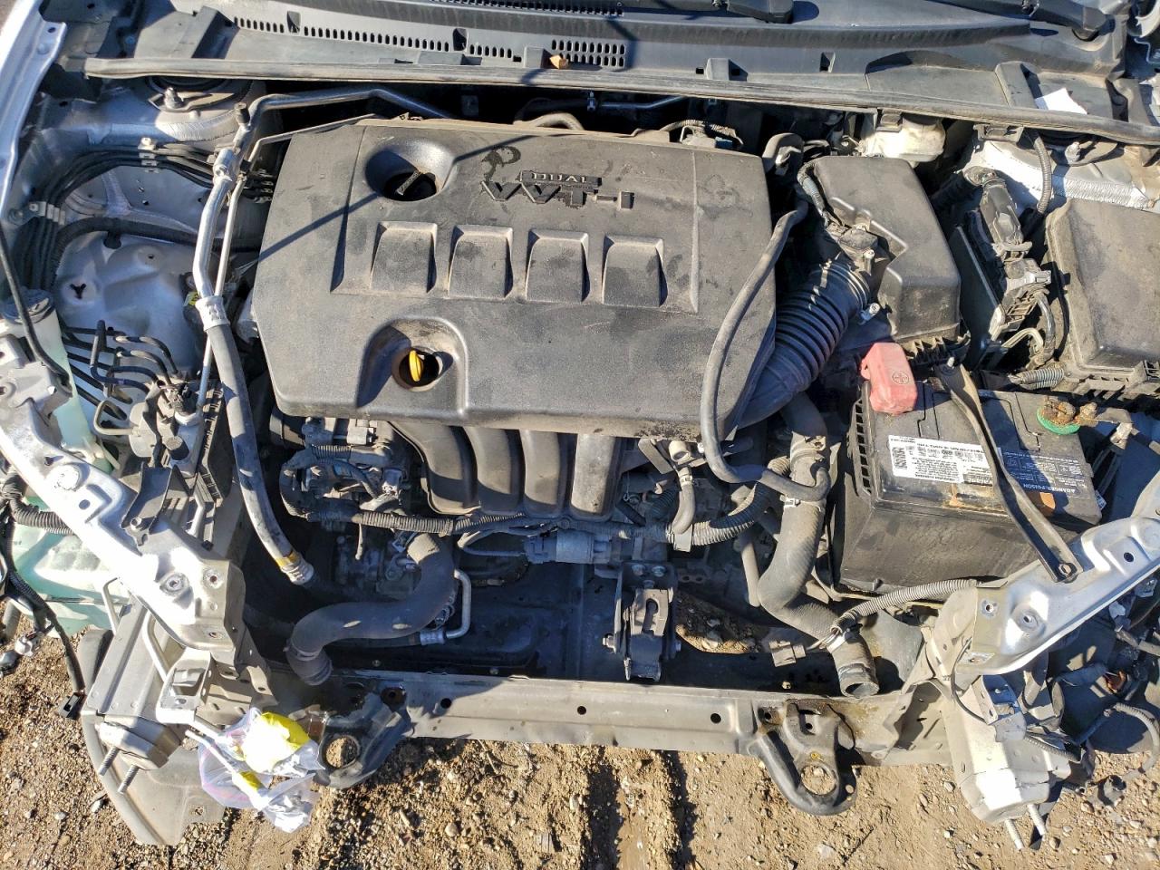 Toyota Corolla L Image 12