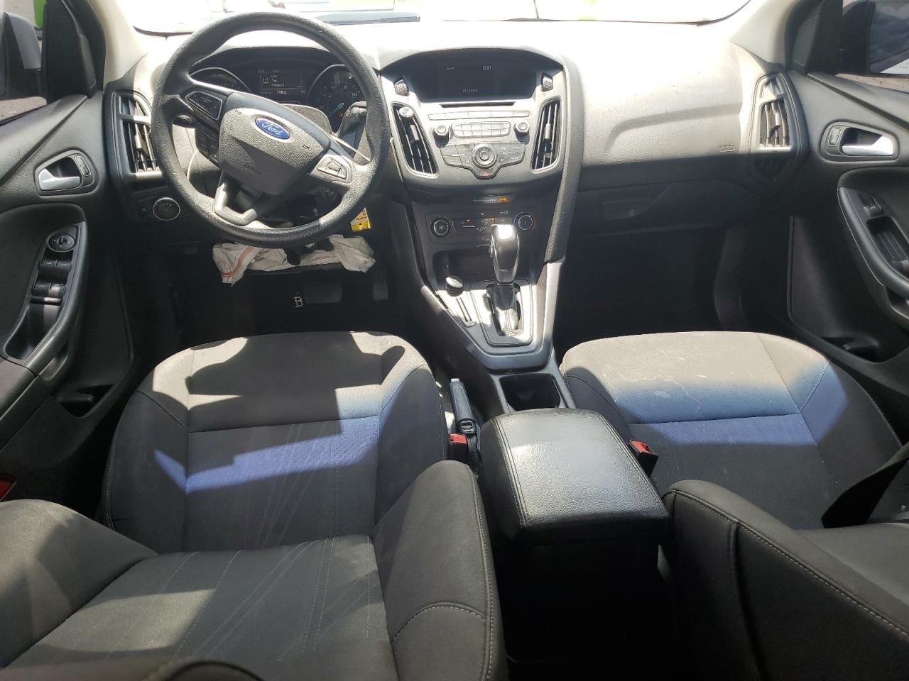 Ford Focus Se Image 10