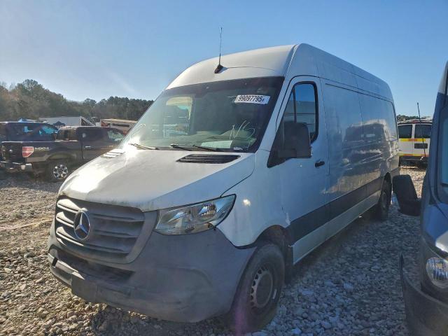  Salvage Mercedes-Benz Sprinter