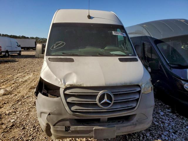 Mercedes-Benz Sprinter 2500 Image 3
