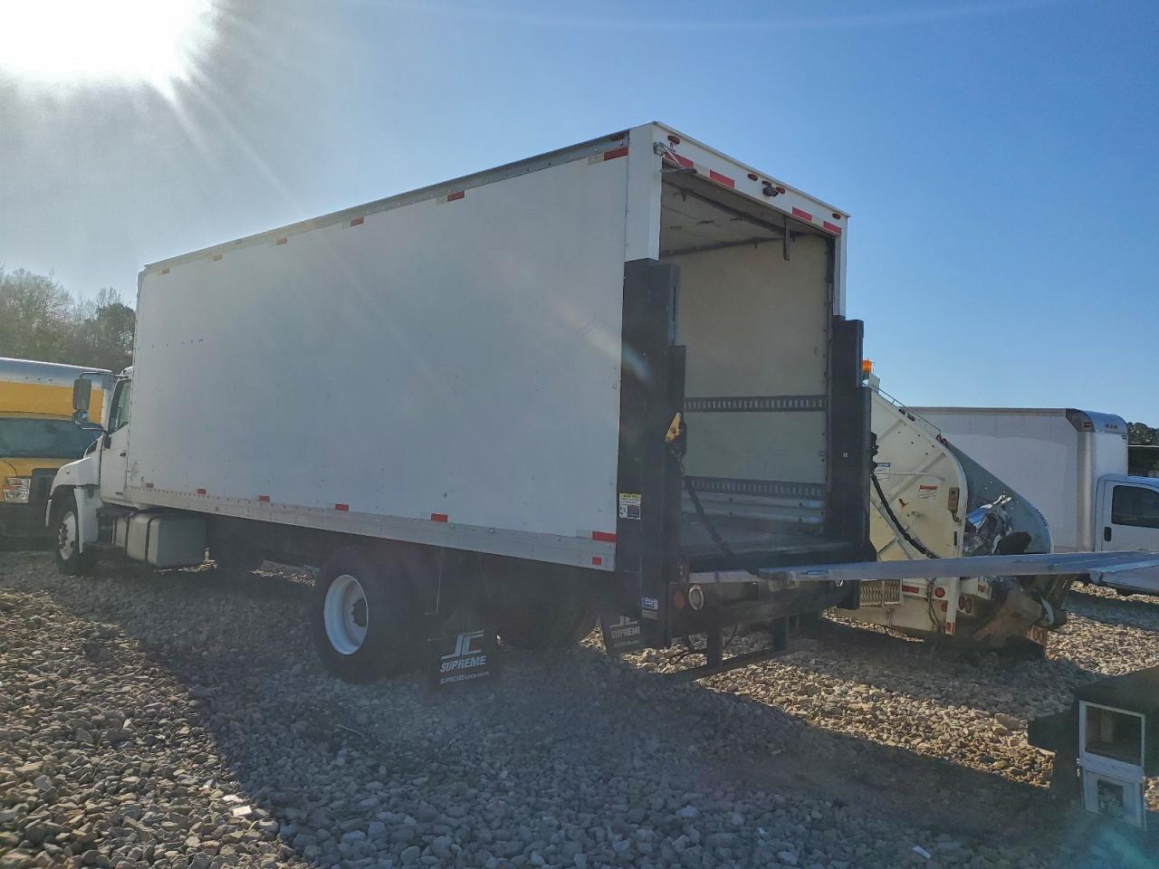 Hino 258 268 Image 8