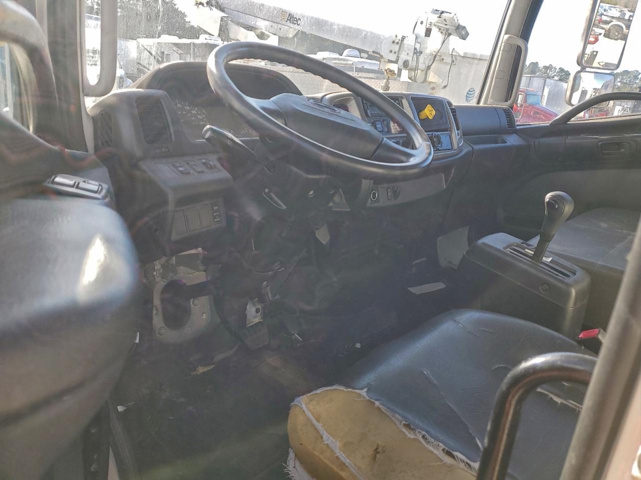 Hino 258 268 Image 11