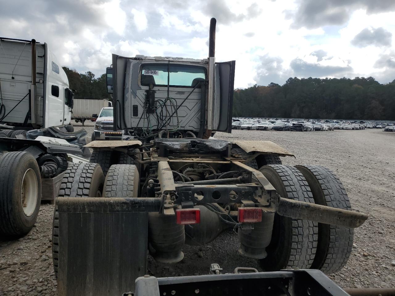 International Prostar Image 2