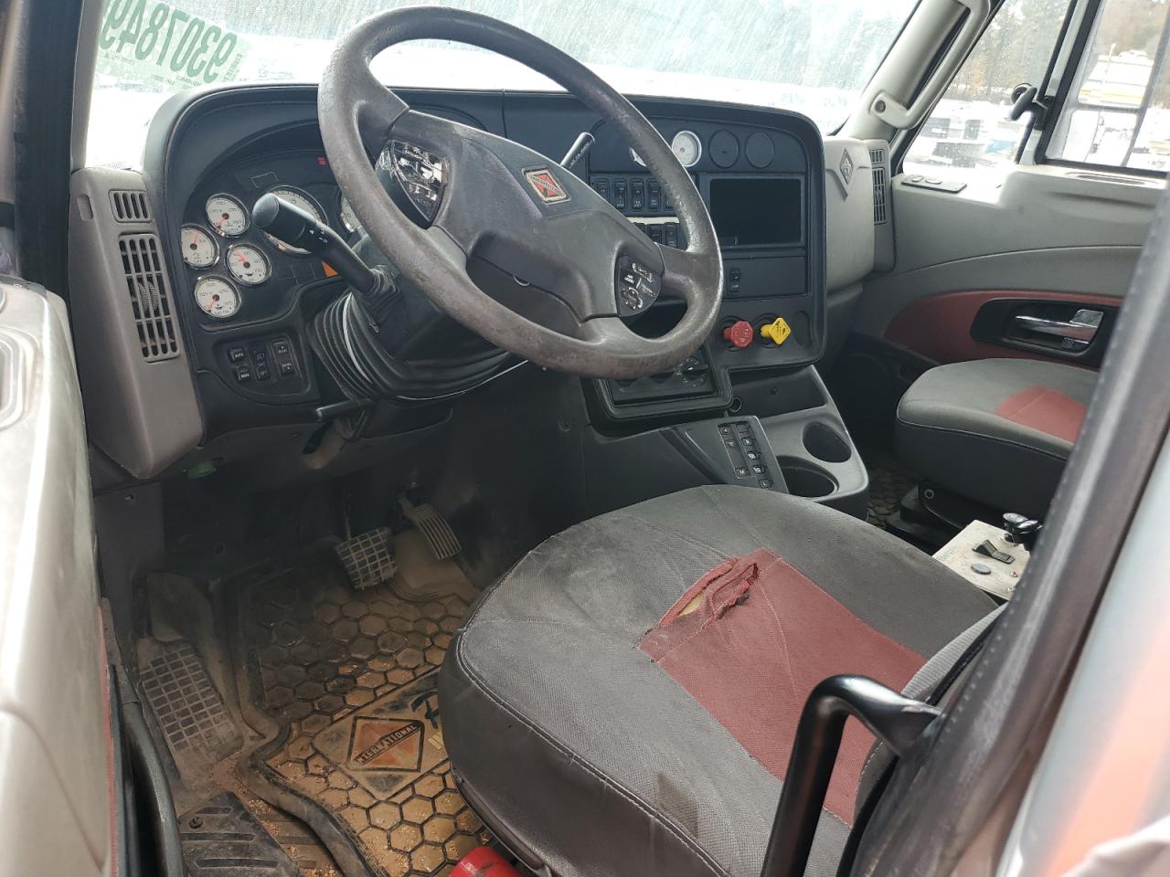 International Prostar Image 12