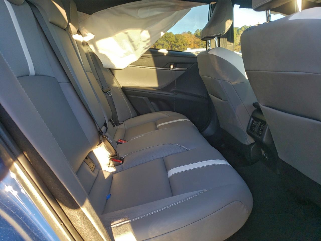 Toyota Camry Xse Image 13