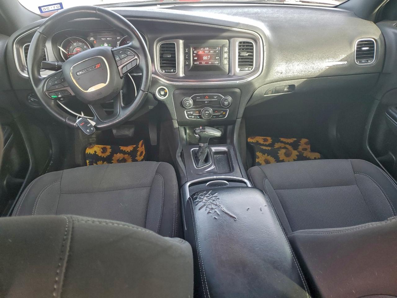 Dodge Charger Se Image 10