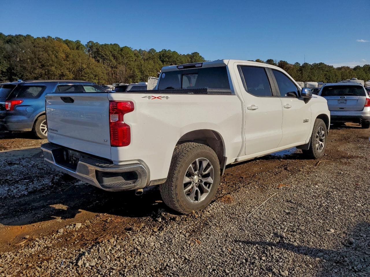 Chevrolet Silverado K1500 Lt Image 3