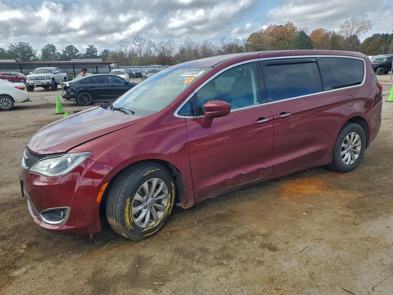 Chrysler Pacifica Touring Plus Image 1