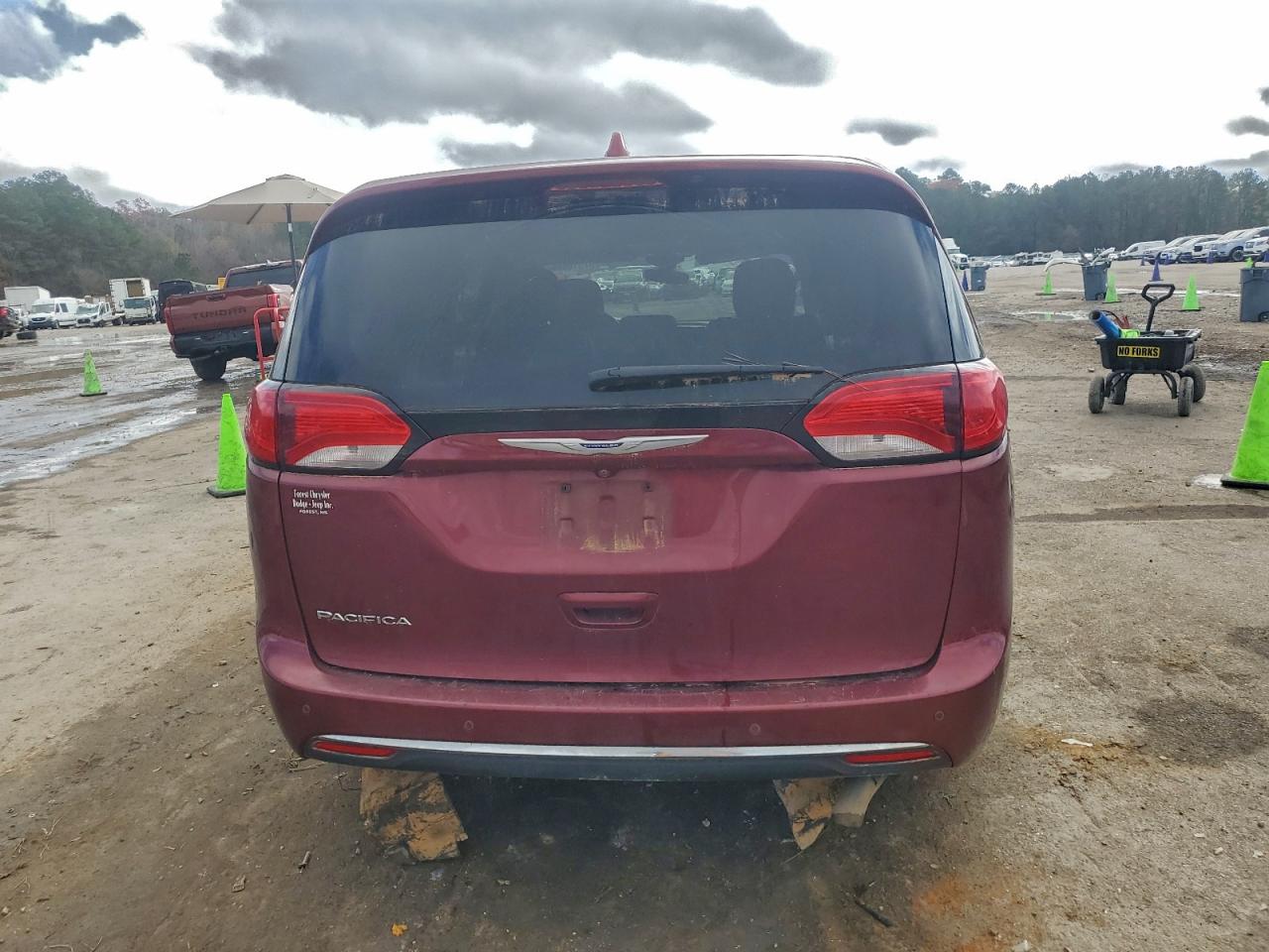 Chrysler Pacifica Touring Plus Image 13