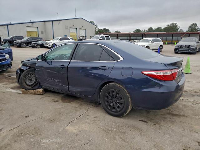 Toyota Camry Le Image 4