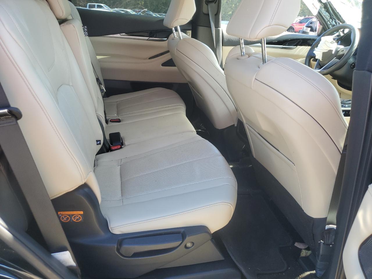 INFINITI Qx Pure Image 12