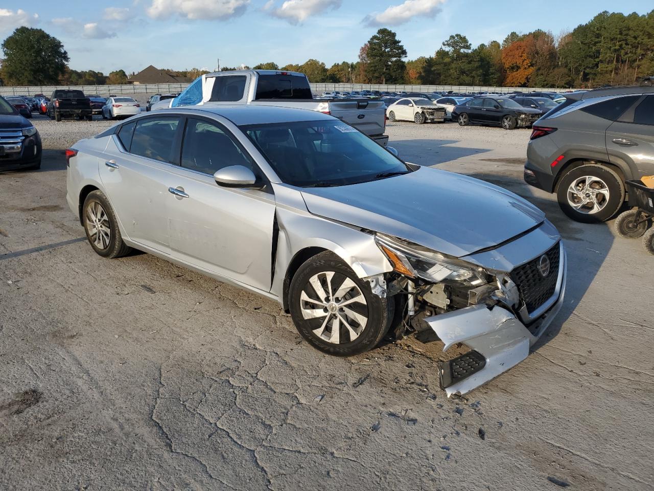 Nissan Altima S Image 5