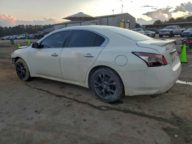 Nissan Maxima S Image 13