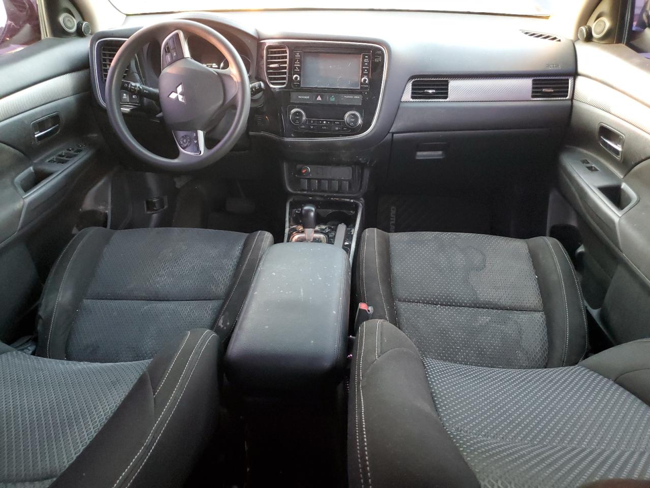 Mitsubishi Outlander Es Image 2