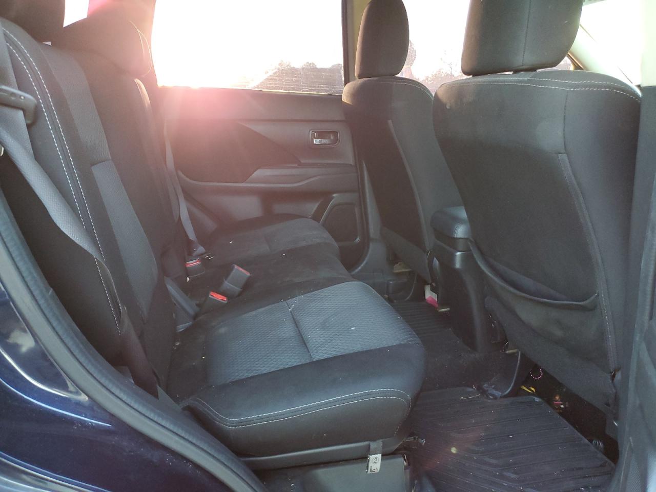 Mitsubishi Outlander Es Image 11