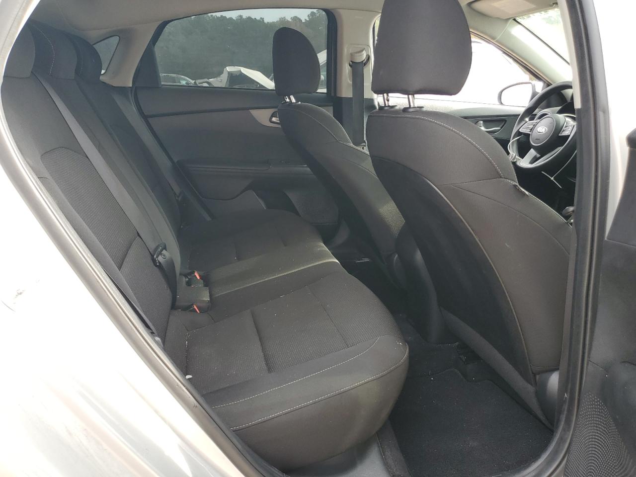 Kia Forte Fe Image 2