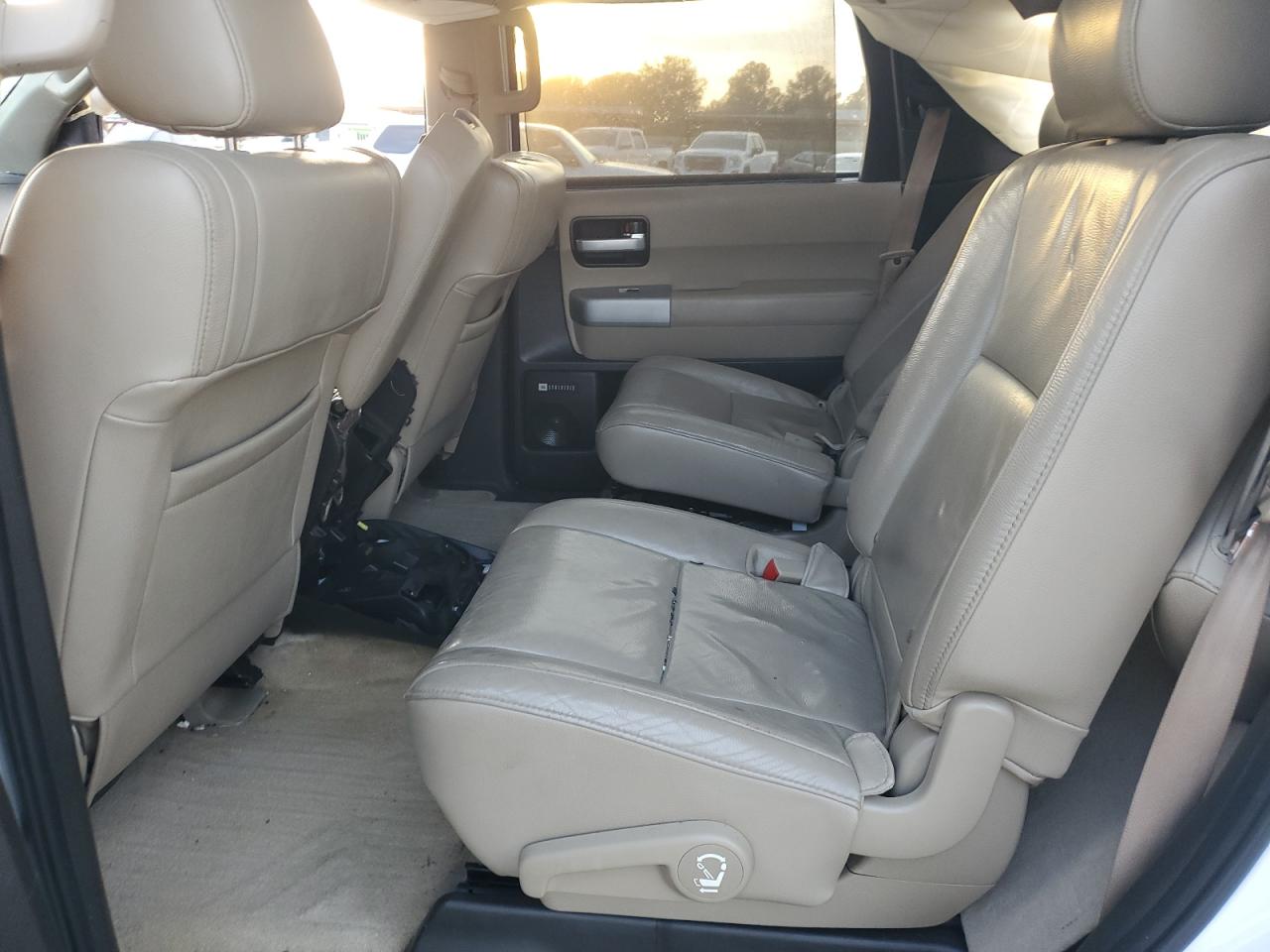 Toyota Sequoia Limited Image 13