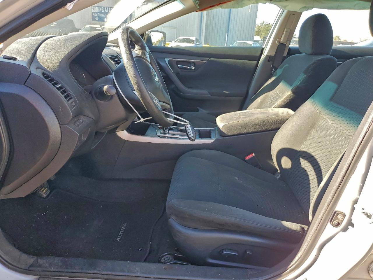 Nissan Altima 2.5 Image 6