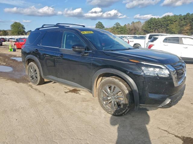 Nissan Pathfinder Sv Image 2