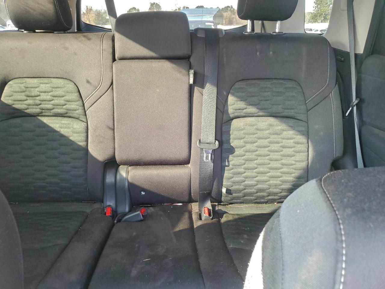 Nissan Pathfinder Sv Image 6