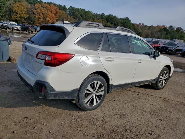Subaru Outback 2.5i Limited Image 6