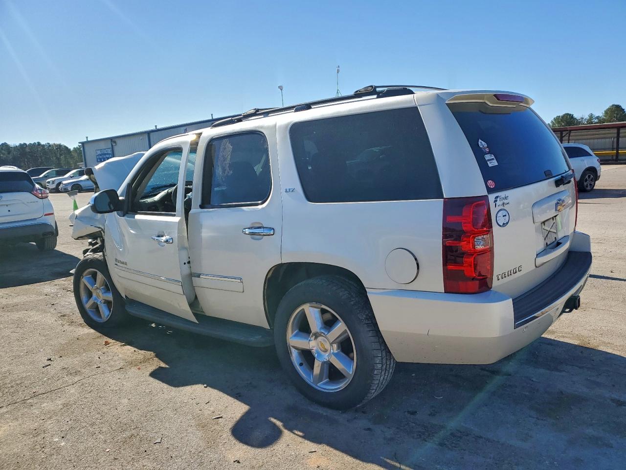 Chevrolet Tahoe C1500 Ltz Image 4