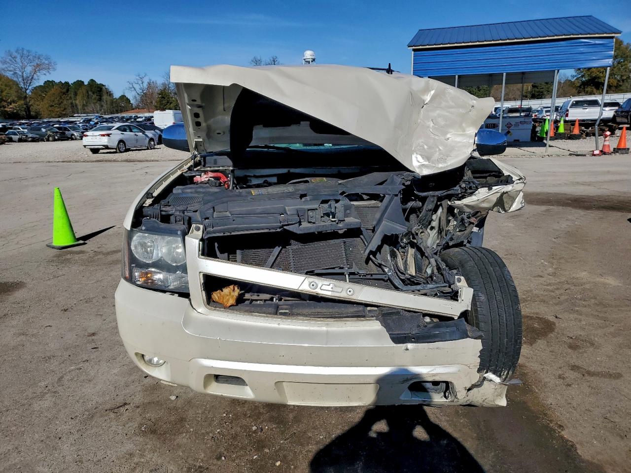 Chevrolet Tahoe C1500 Ltz Image 10