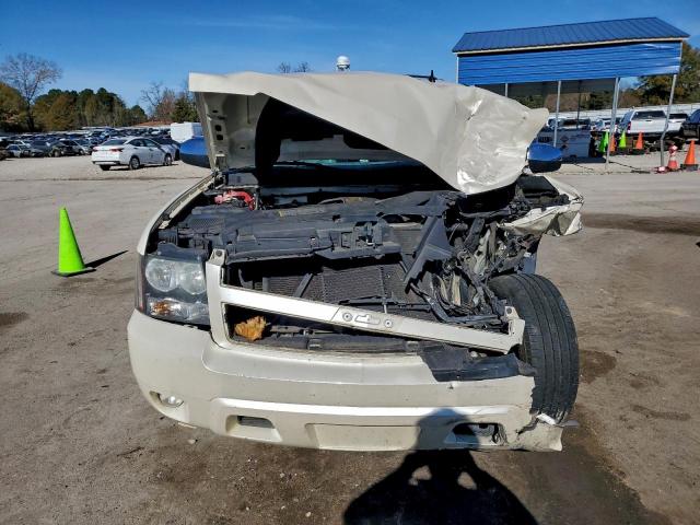 Chevrolet Tahoe C1500 Ltz Image 10