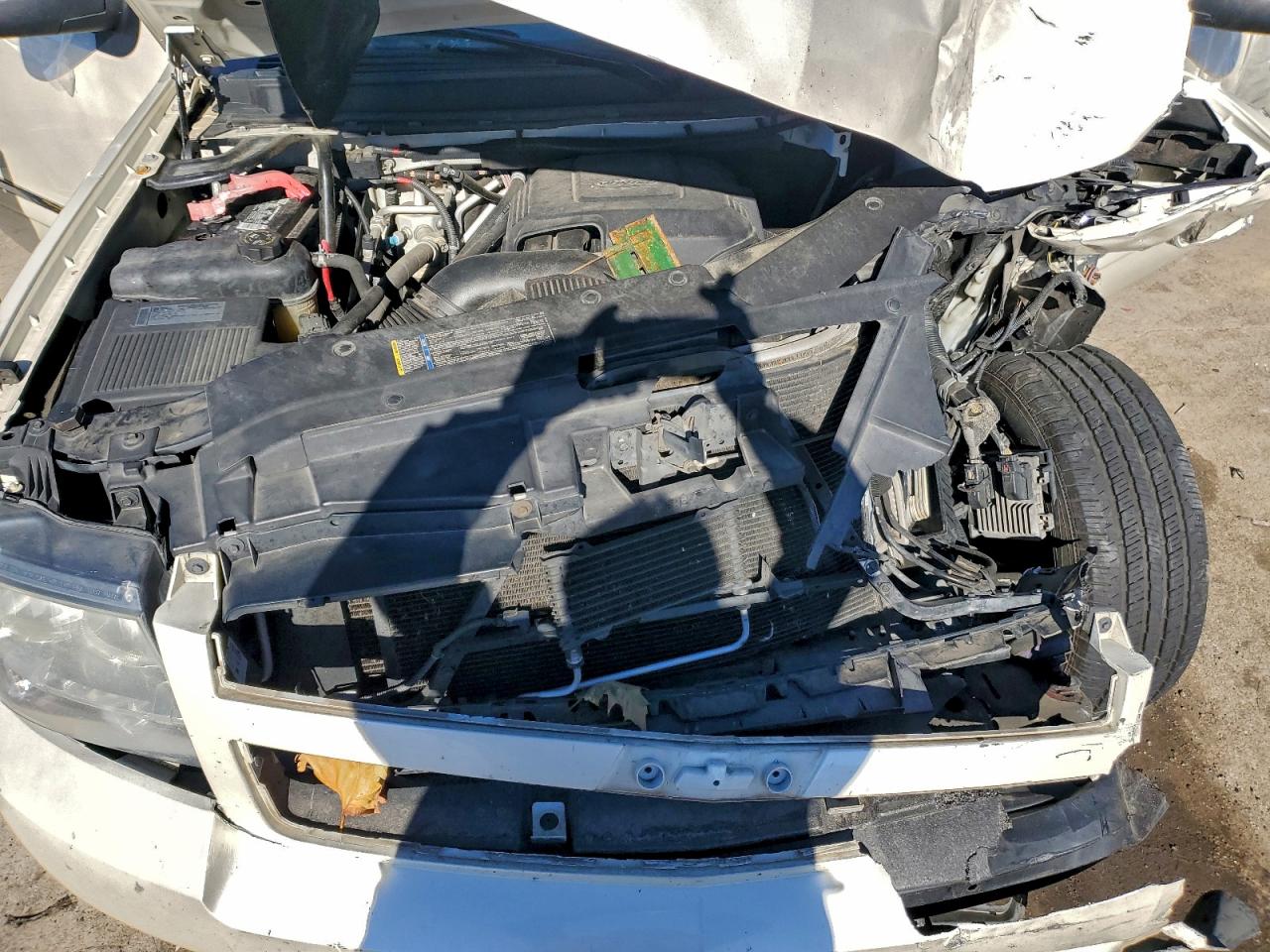 Chevrolet Tahoe C1500 Ltz Image 12