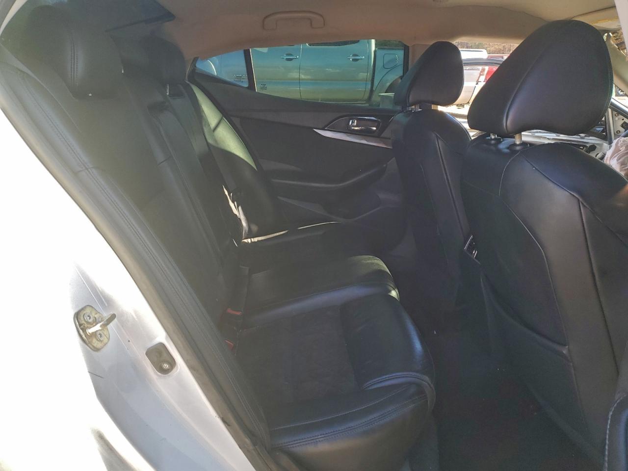 Nissan Maxima 3.5s Image 5