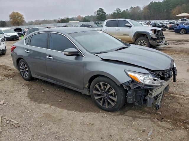 Nissan Altima 2.5 Image 6