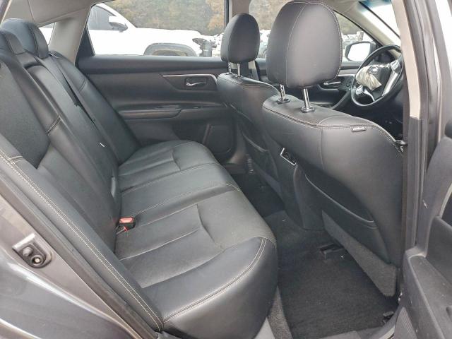 Nissan Altima 2.5 Image 2