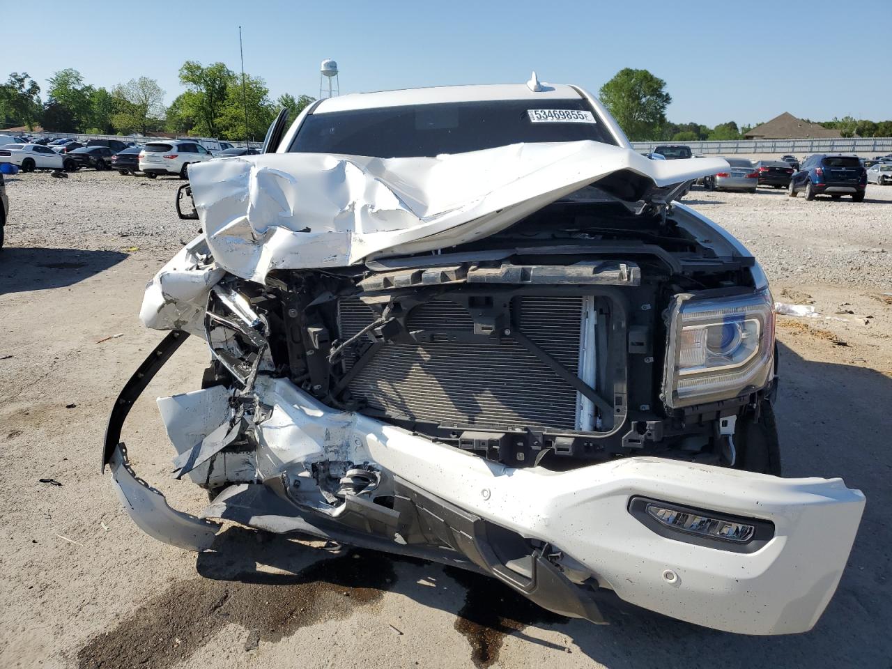 GMC Sierra C1500 Denali Image 5