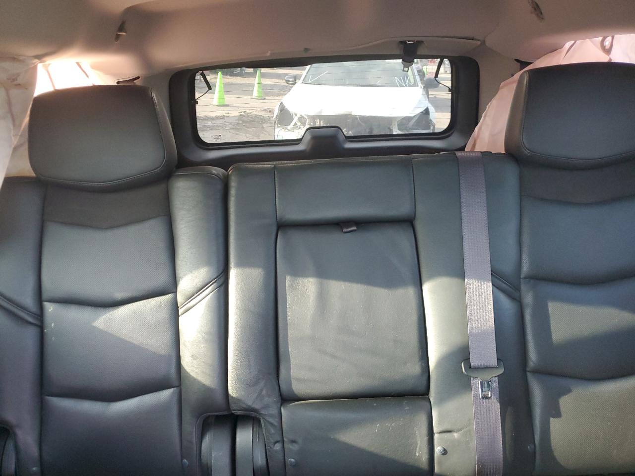 Cadillac Escalade Luxury Image 12