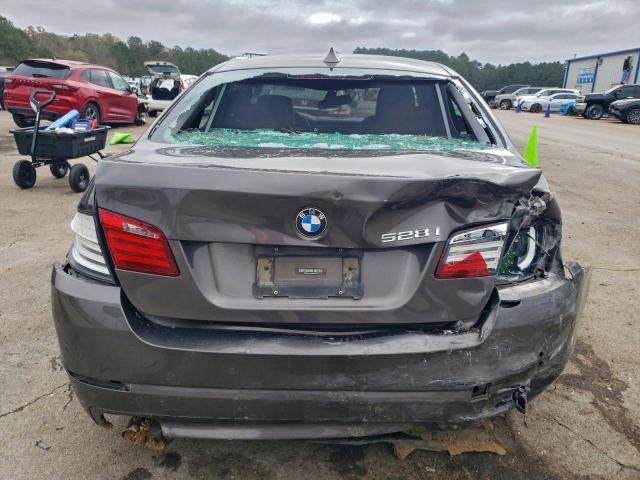 BMW 5 Series I Image 11