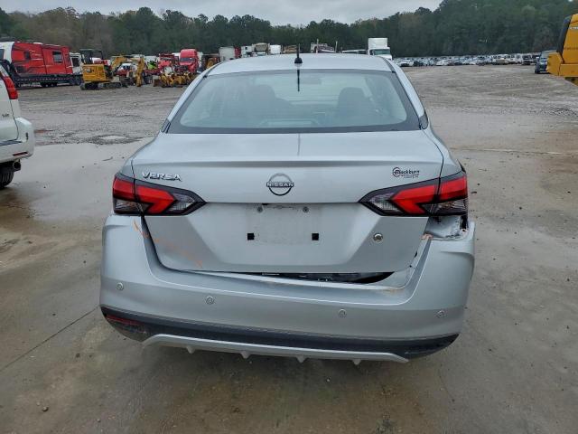 Nissan Versa S Image 10