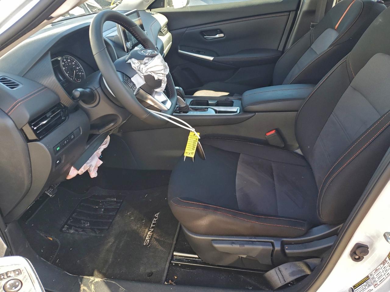 Nissan Sentra Sr Image 2