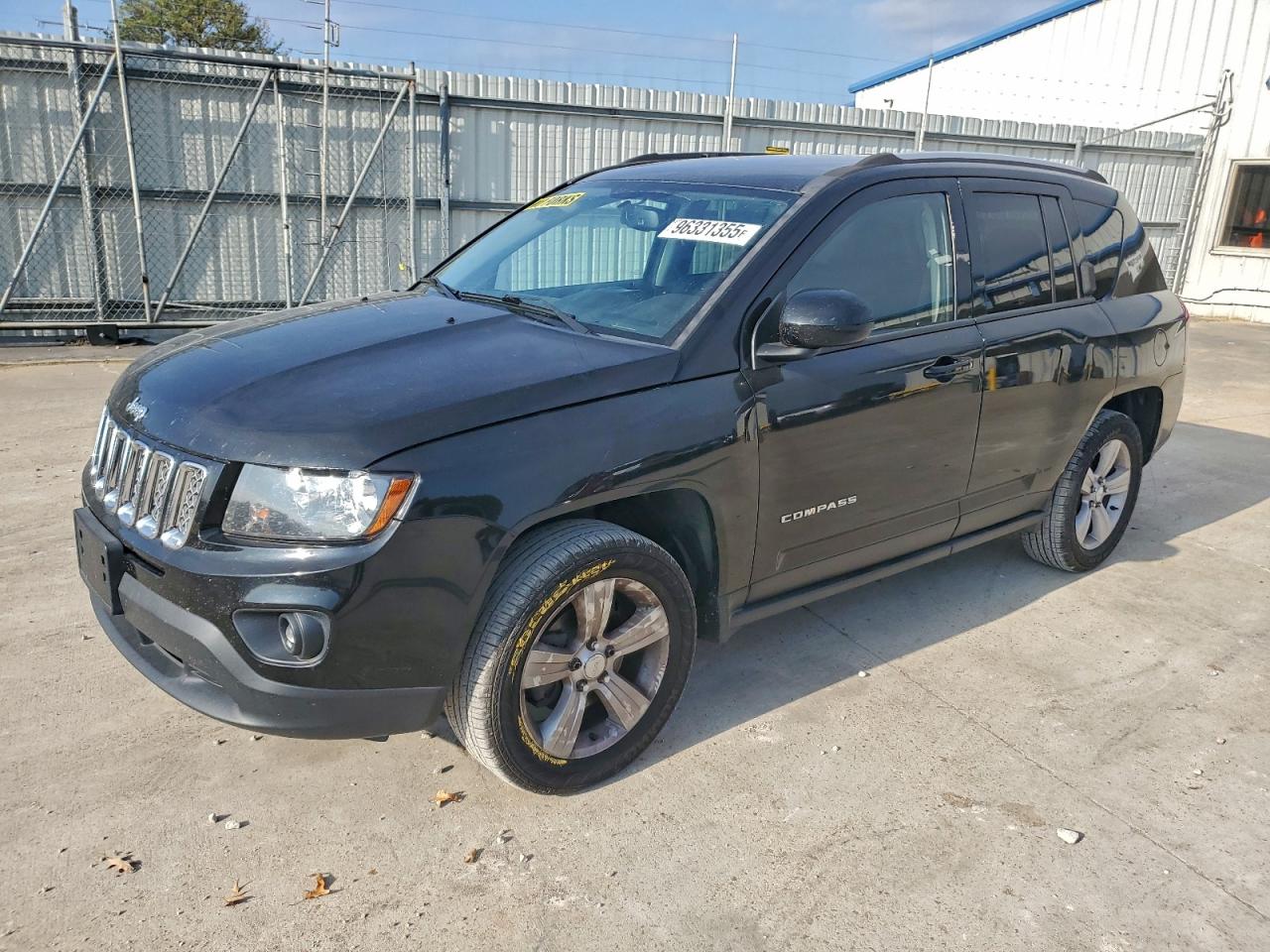 Jeep Compass Latitude Image 1
