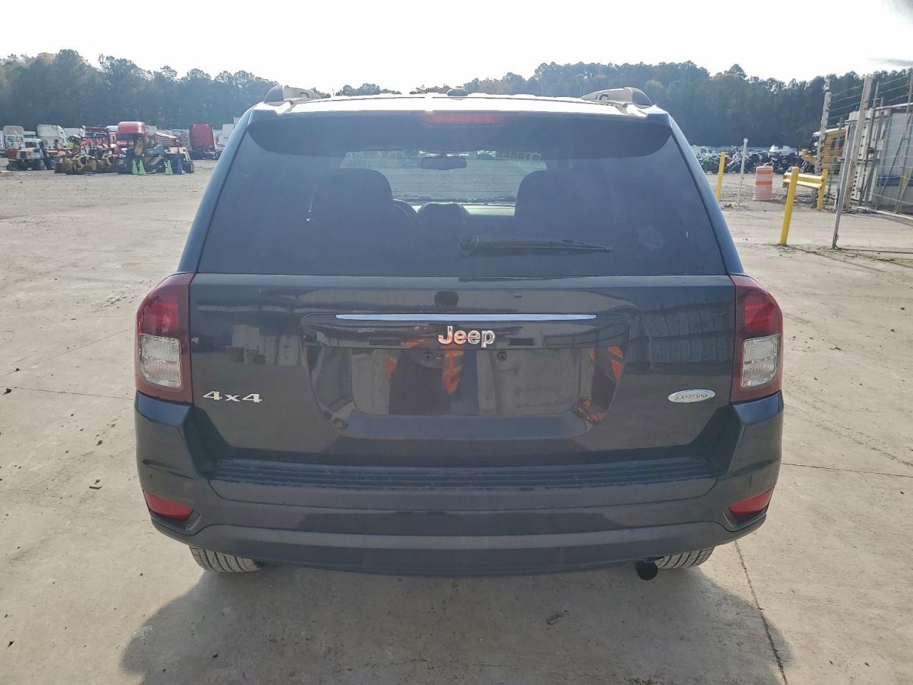 Jeep Compass Latitude Image 8