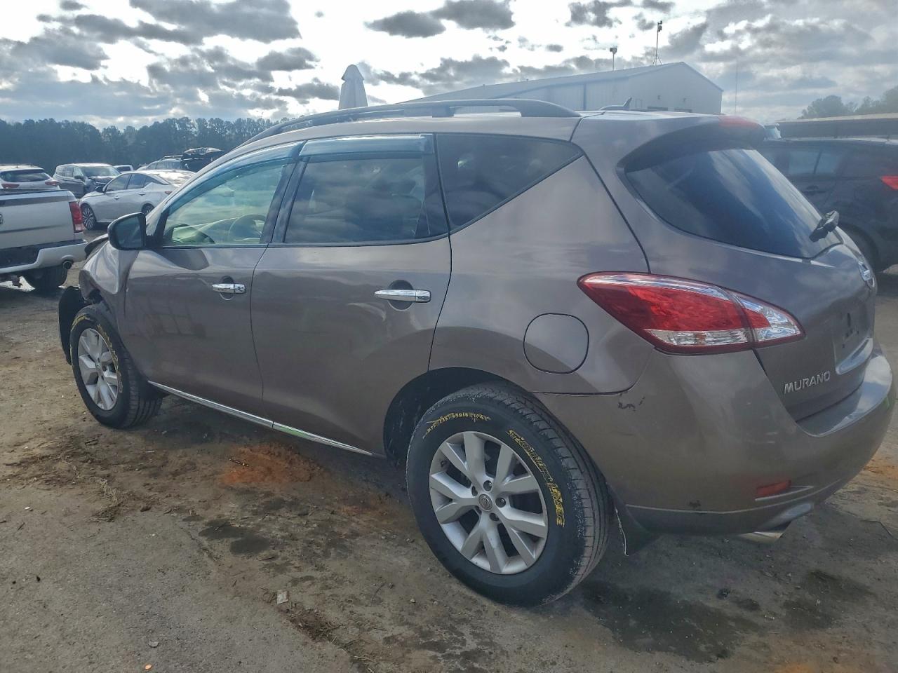 Nissan Murano S Image 2