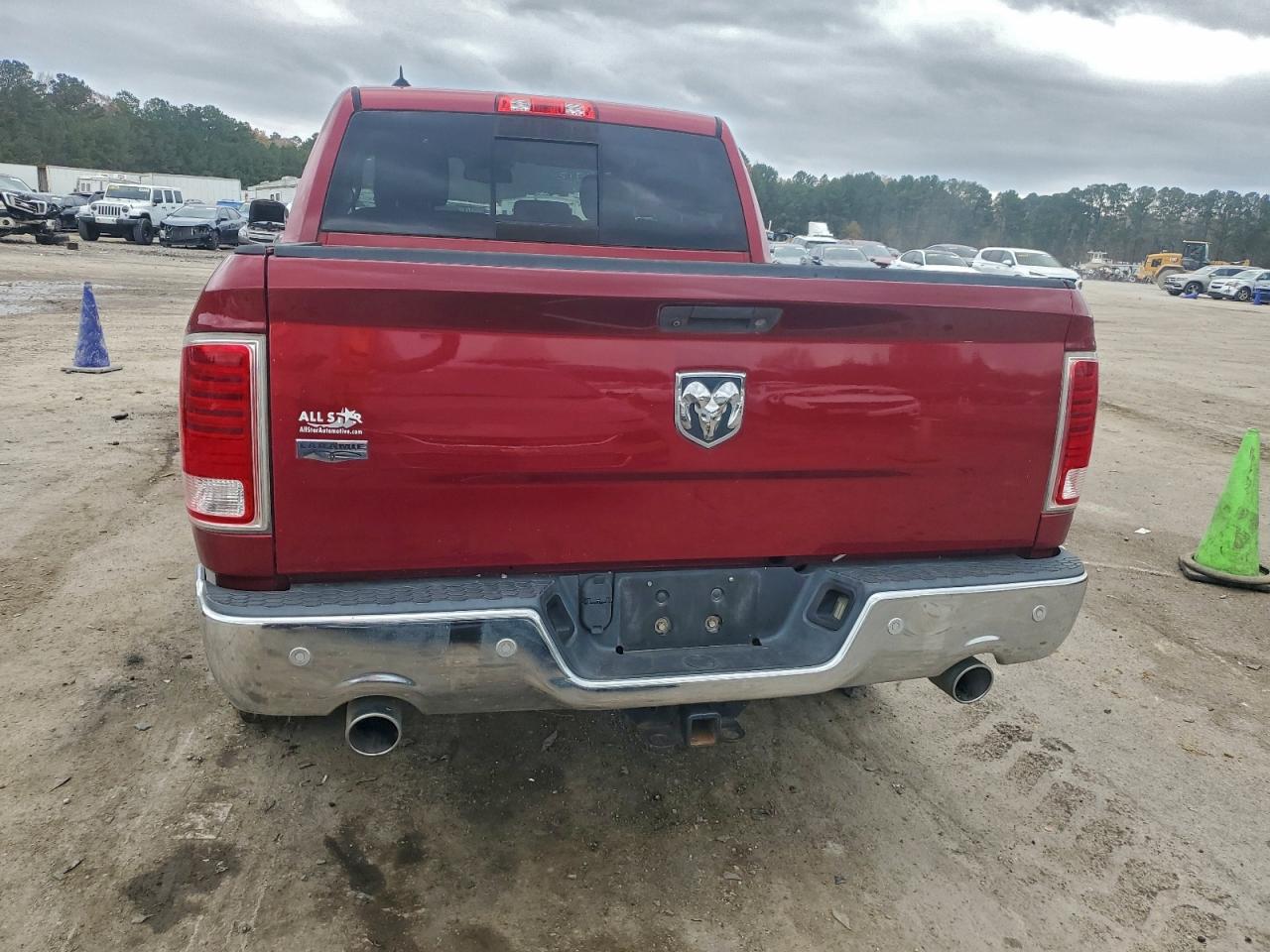 Ram 1500 Laramie Image 9