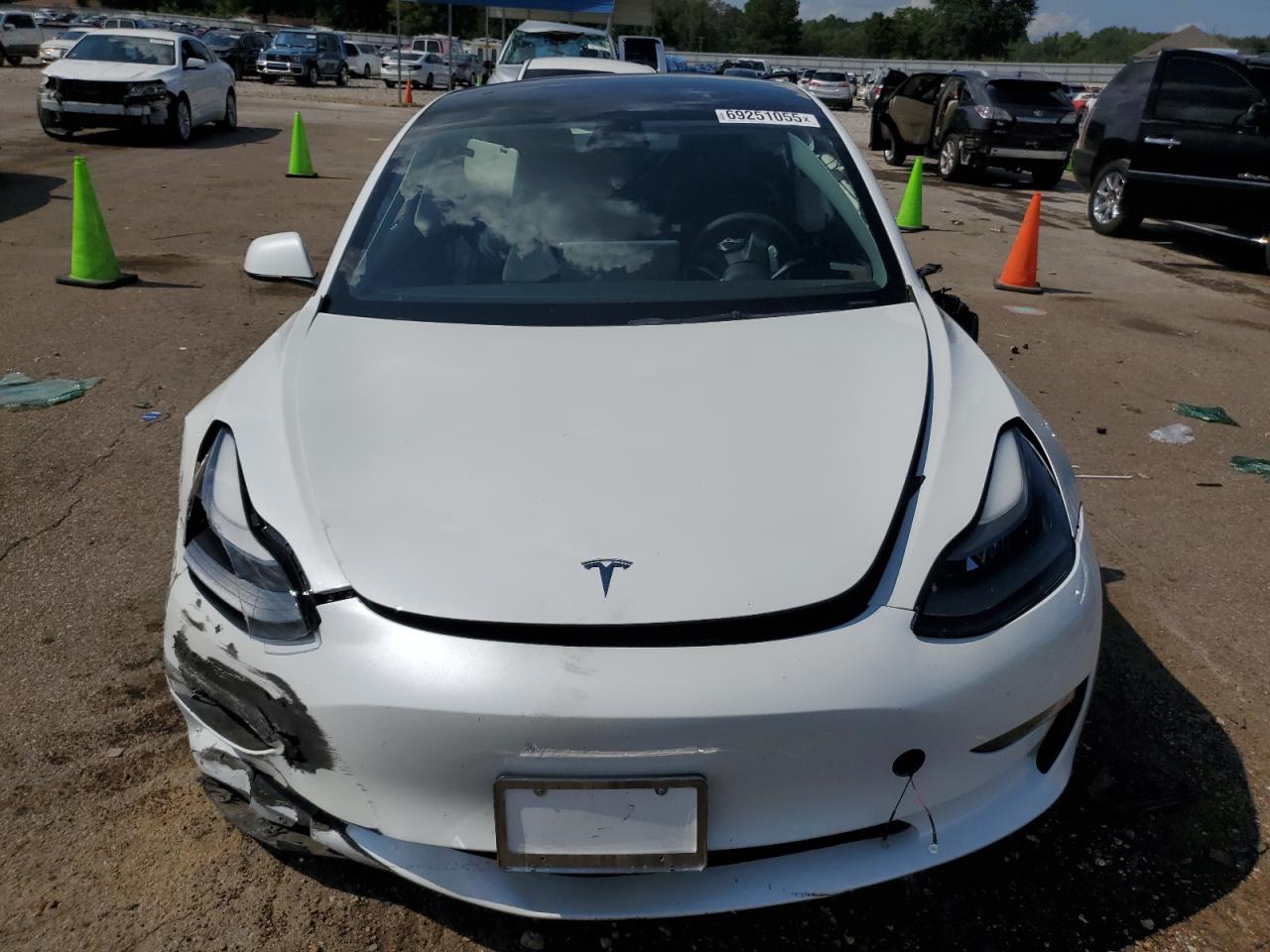 Tesla Model 3 Image 6