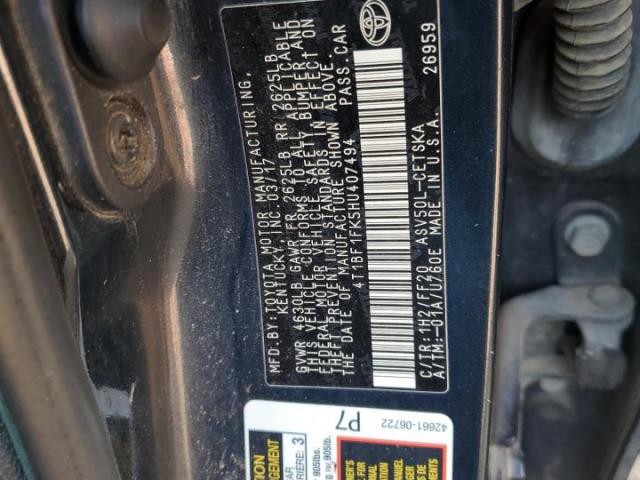 Toyota Camry Le Image 9