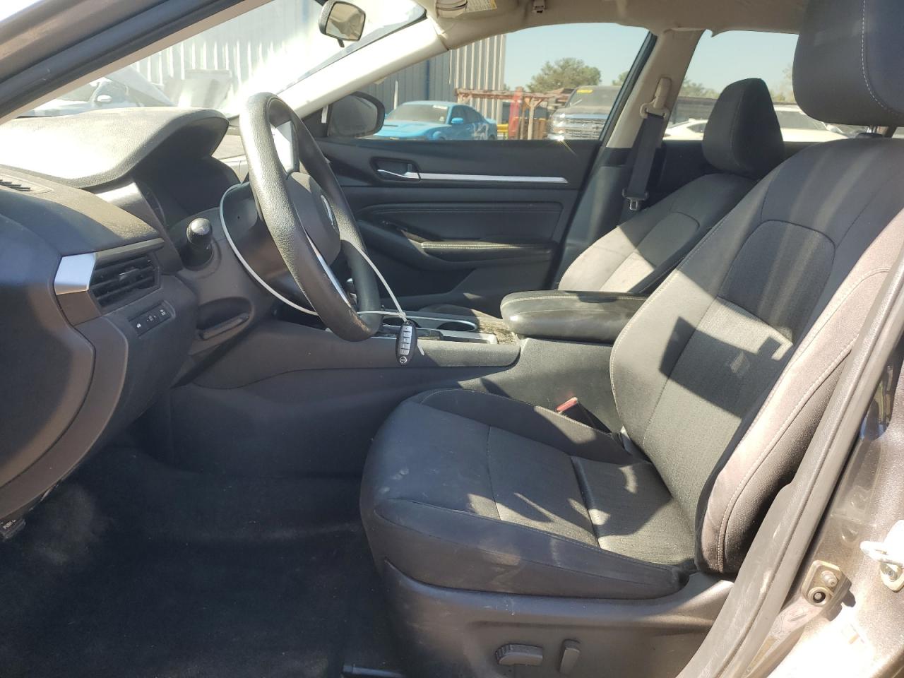 Nissan Altima Sv Image 9