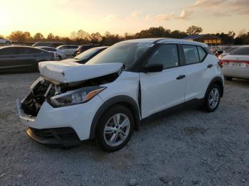  Salvage Nissan Kicks