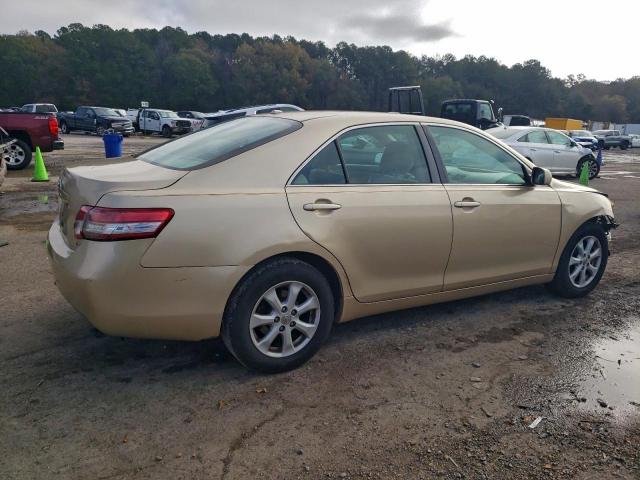 Toyota Camry Base Image 2