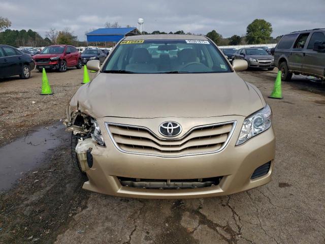 Toyota Camry Base Image 8