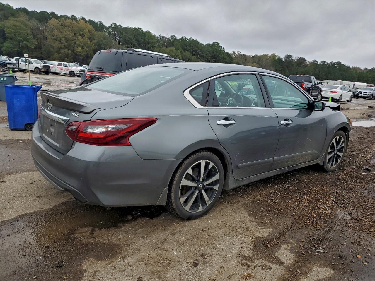 Nissan Altima 2.5 Image 13