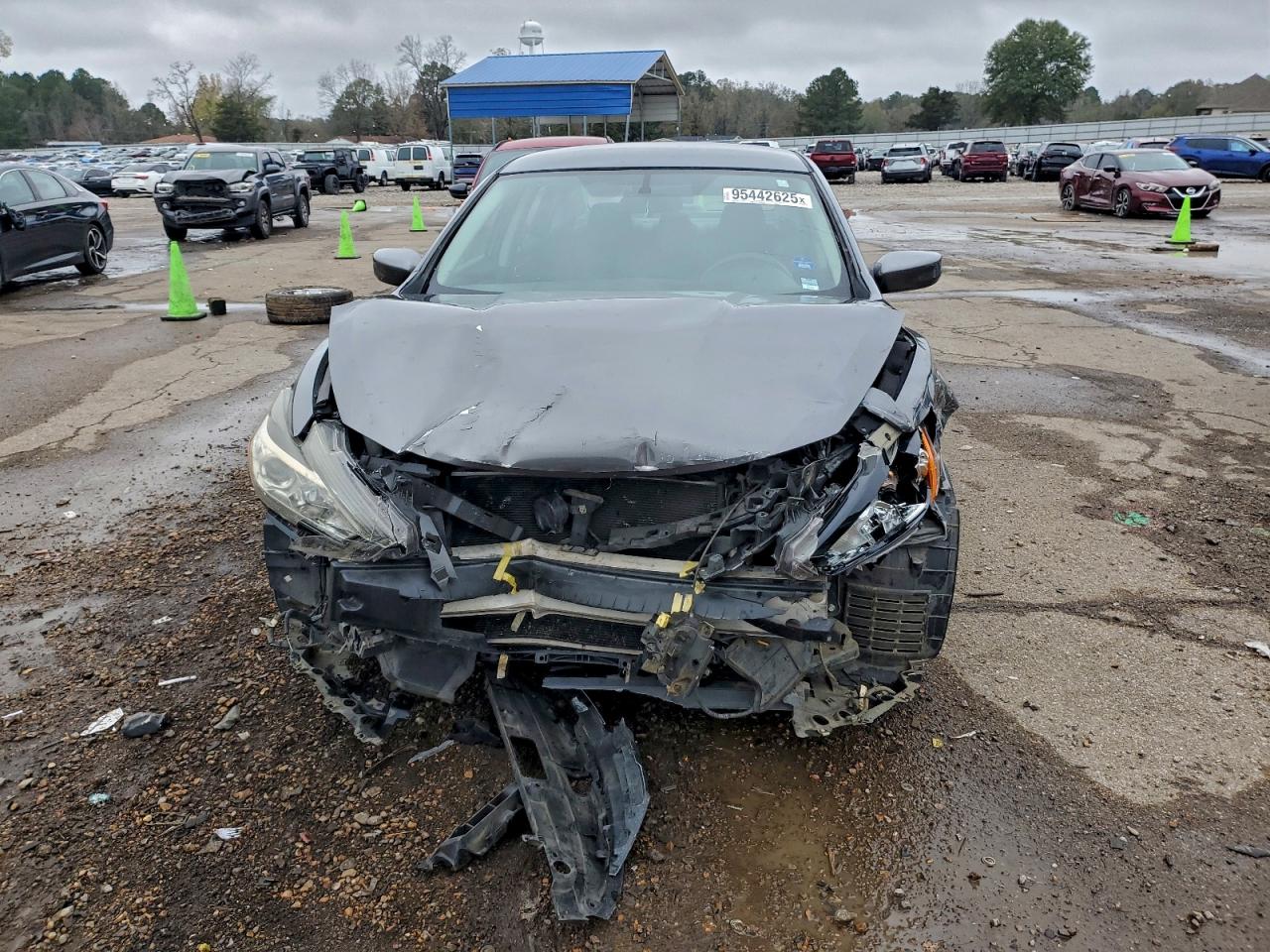 Nissan Altima 2.5 Image 2